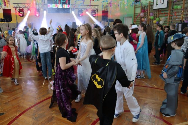 b_1024_768_0_00_images_2023_2024_WYDARZENIA_Choinka_418452236_840201381241145_5552528390163835671_n